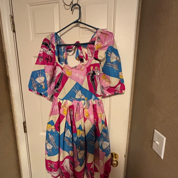 Barbie and Ken Dress - Picture 1 of 6